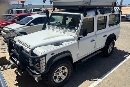 Defender- 2013 model- 96,124km